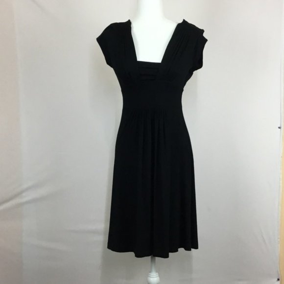 Banana Republic Dresses & Skirts - Banana Republic Sleeveless Midi Dress Size S Black